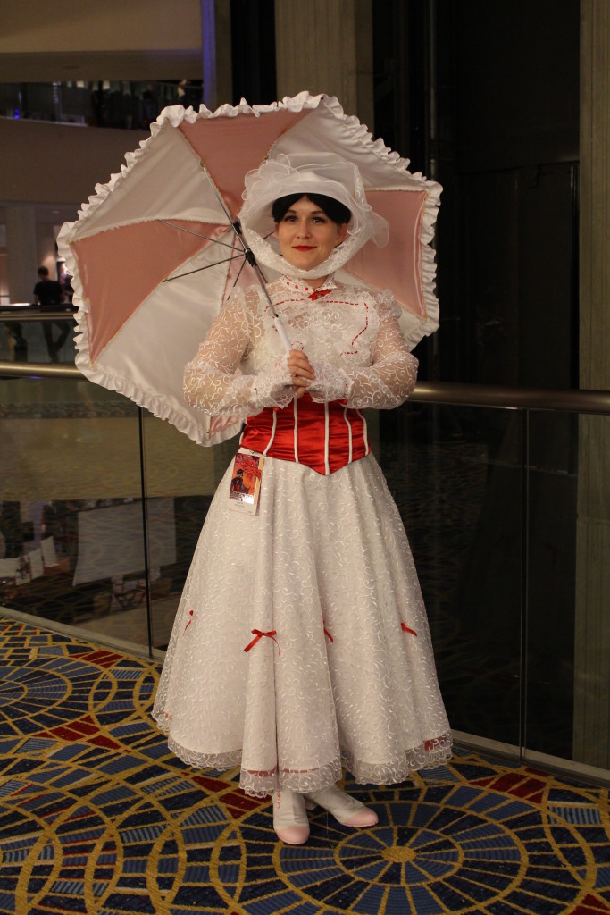 In all this crazy sci-fi costumes, we have to love the sweet and beautiful Mary Poppins