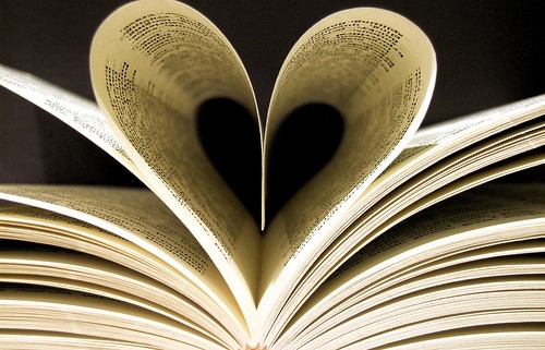 pages_in_shape_of_a_heart