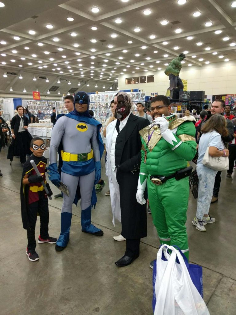 It's nice when heroes and villians can put aside their differences and have a good time at a convention.