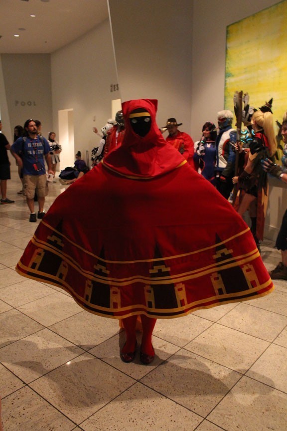 Nice Journey cosplay, even without the sand.