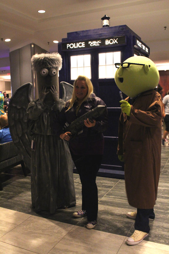 Beaker and Bunsen as the Weeping Angel, with the Tenth Doctor and Rose. Somehow this weeping angel is not too scary.