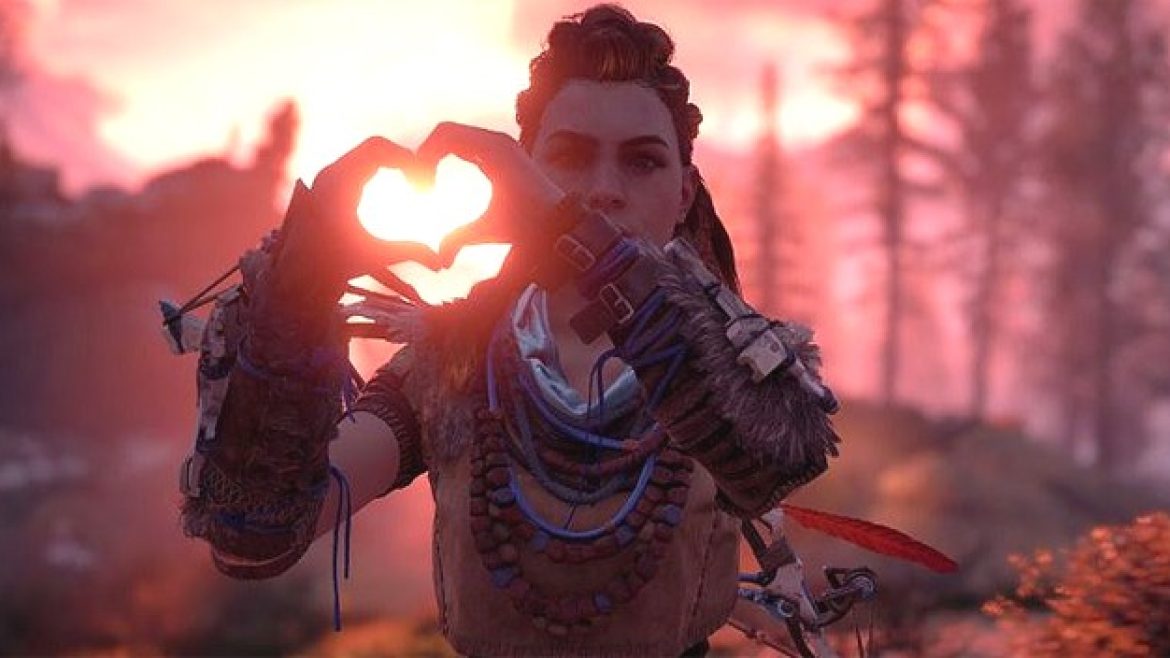 Holiday-Cover-Horizon-Zero