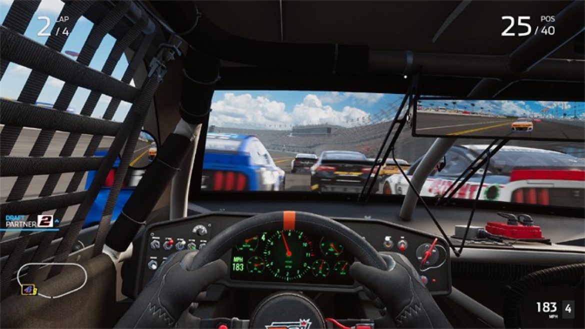 NASCAR-Heat-4-FEATURE